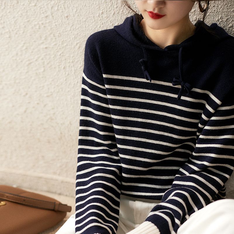 Damska bluza z kapturem, luźny – Winter Clothing Essential recenzja i cena